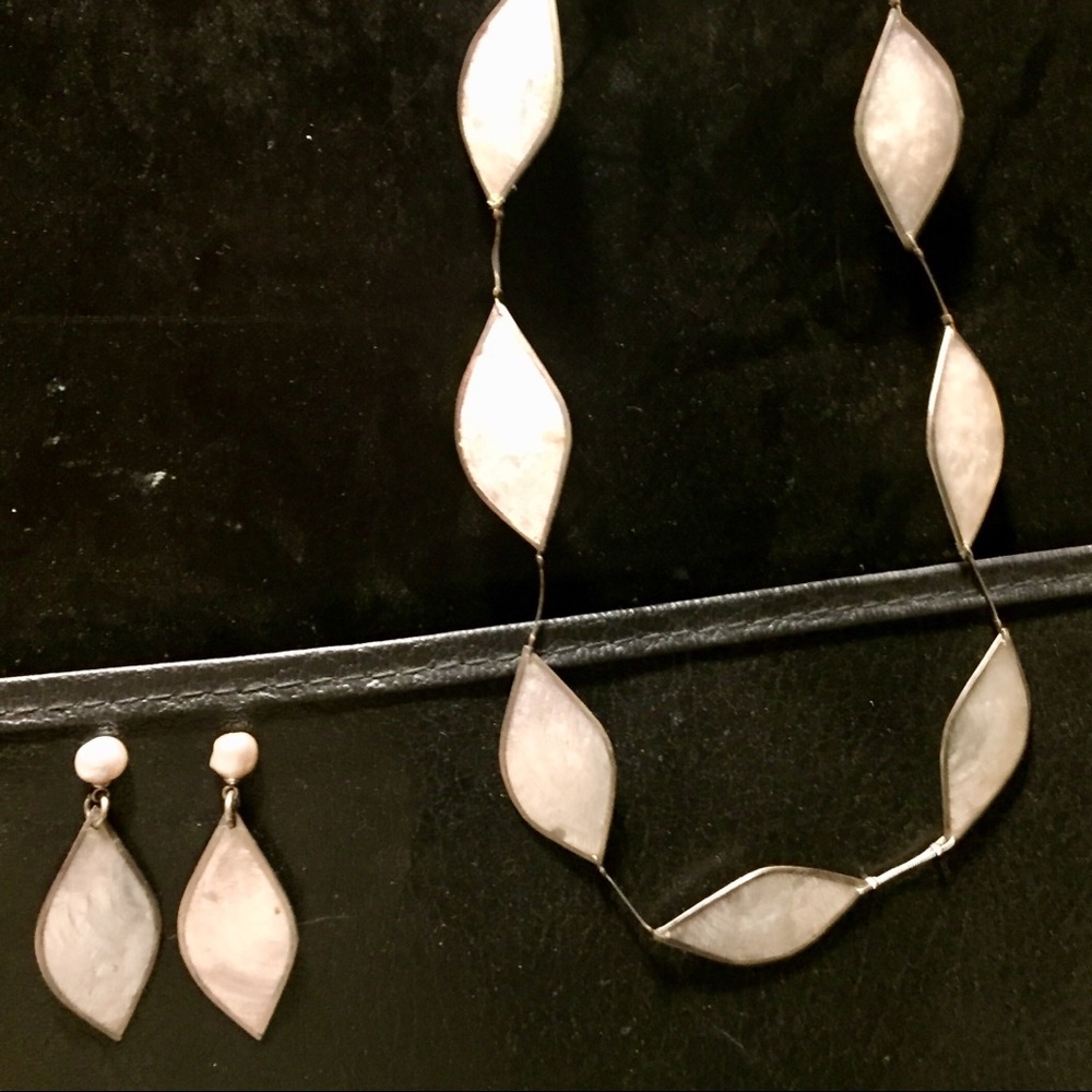 •Artisan thin pearl inlay earrings set NWOT • 😷